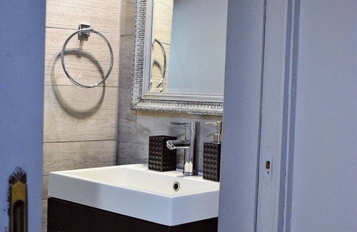 Old Town Apartment | Cozy Room in the heart of the Old Venetian Harbor!