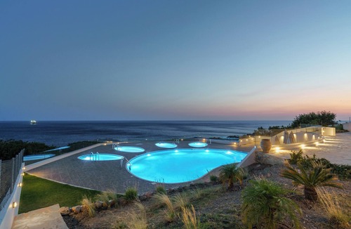 Pefki Villa | Cretan Beachfront Villa Atalandia With Heated Pool, Gym, Bbq & Office