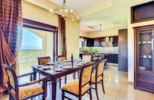 Kournas House | Cretan Sunny Villa Heated Pool