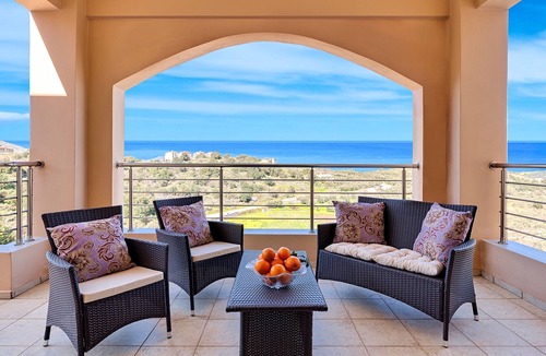 Kournas Villa | Cretan Sunny Villa with Heated Pool