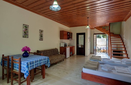 Douliana Condo | Crete – holiday rental – small village close to beaches -sharing a large pool