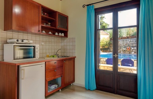 Douliana Condo | Crete – holiday rental – small village close to beaches -sharing a large pool