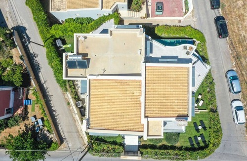 Violi Charaki House | Crethion | Private Pool, Jacuzzi, Gym & Games Room