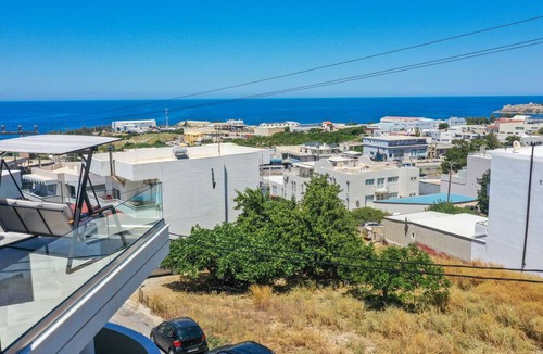 Violi Charaki House | Crethion | Private Pool, Jacuzzi, Gym & Games Room