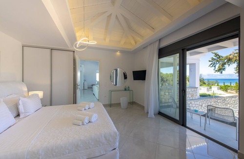 Agii Anargiri House | CROWN JEWEL VILLA IN PORTO HELI