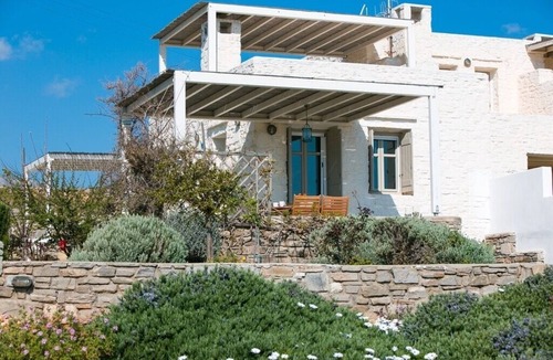 Logaras Condo | Cycladic Aegean house, breathtaking sea view, 5 min. from beaches.