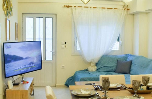 Anatolikos Sinikismos Apartment | D&A Sea Breeze next to the sea