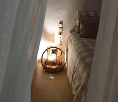 Voia House | Dandy Villas Velanidia - Fisherman's Hut - By the Sea