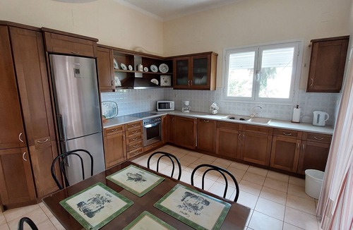 Tolo House | Daphne house