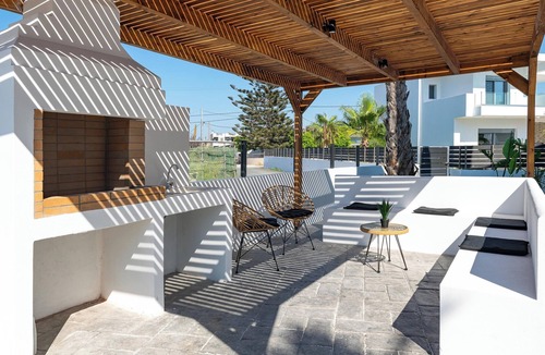 Petaloudes Villa | Davlakos Apartment Rea 1 1st Floor