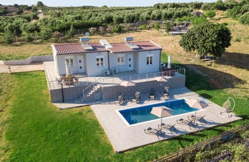 Tersanas Apartment | Deatached apartment with shared pool in Tersanas Chania 2 minutes from the beach