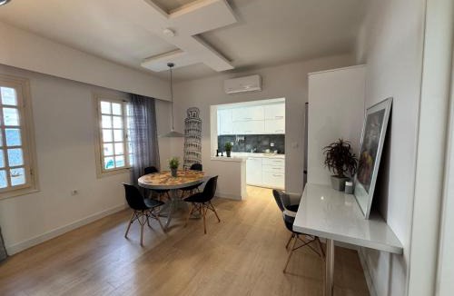 Vathi Apartment | Delfi Home
