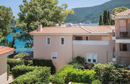 Karavomylos Villa | Deluxe Kefalonia Apartment | Apartment Tangerine | 1 Bedroom | Pool | Sea View.