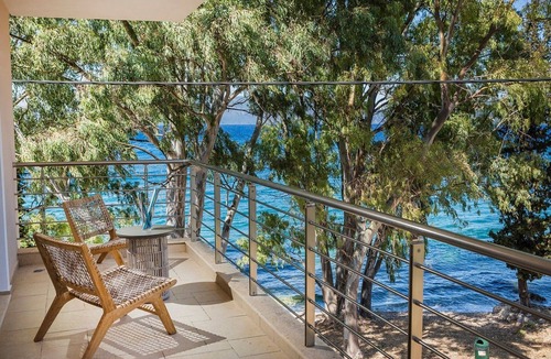 Karavomylos Villa | Deluxe Kefalonia Apartment | Apartment Ammos | 3 Bedroom | Pool | Sea View |.