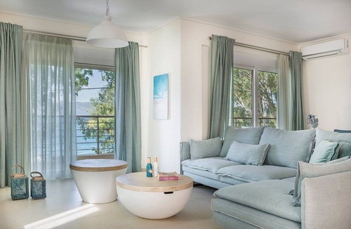 Karavomylos Villa | Deluxe Kefalonia Apartment | Apartment Ammos | 3 Bedroom | Pool | Sea View |.