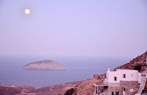 Serifos Villa | Designer's sophisticated villa with full privacy in the heart of Chora Serifos