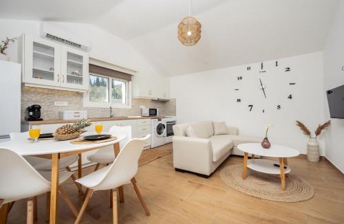 Romirion Apartment | Destinys Village II