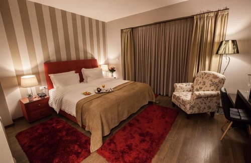 Drama Hotel | Diamond City Living