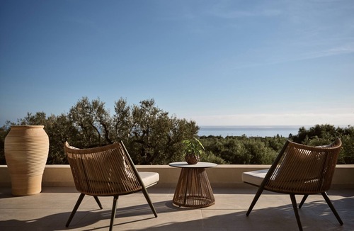 Tsilivi Villa | DiLa Grand Villa, a 5acres Secluded Sanctuary with Private Pool