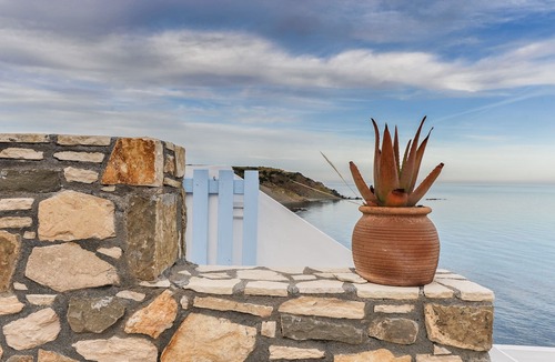 Minoa Pediada House | "Dimosthenis" , independent house by the sea.Unique place for relax and serenity