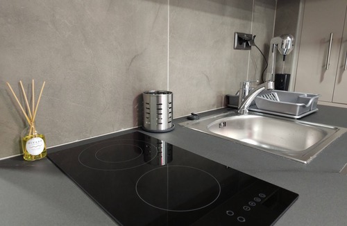 Ampelokipoi Apartment | "Dione" Luxury Business Suite in the Heart of Athens