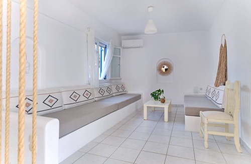 Piso Livadi House | Dionysus | 2 Bedroom Family Apartment with Sea View and Patio, Cleopatra Homes P