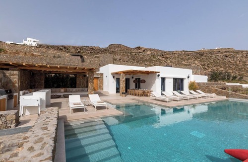 Agios Stefanos Villa | Discover Tranquility and Elegance by the Aegean Blue!