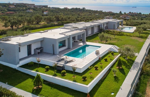 Nea Propontida Villa | Discover unforgettable sunsets at Sunset Villa, Halkidiki's hidden gem