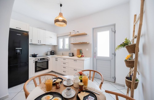 Naxos Town House | Disis Residence Naxos Independent Holiday Home