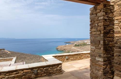 Exomvourgo Villa | Dolce Villa Tinos - Kardiani - Stone & Sunset Views