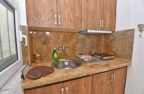Agios Gordios Apartment | Doliva Studio John with private spa Jacuzzi