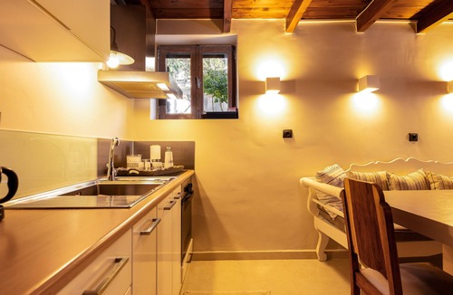 Spilion Apartment | Domus Polymnia-Beautiful Stone Built, 2 bedroom apt With Stunning Mountain Views