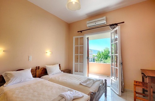 Agios Georgios Pagon Apartment | Dora Apartment 3 - in a quiet location only 300m from the sandy beach - in the bay of Agios Geo