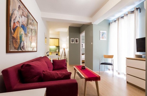 Plaka Apartment | Downtown urban apartment for 4 people in Plaka
