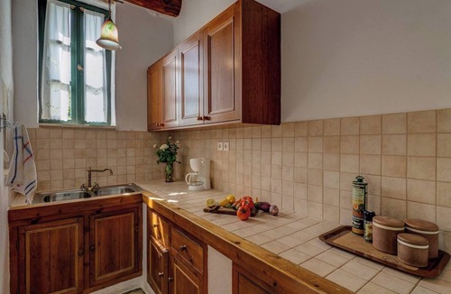 Douliana House | Dream 2 -traditional House With Pool To Share