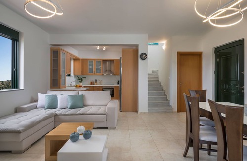 Afrata Villa | Dream Villa Georgia-Full Privacy-Heated Pool, Jet-Tub