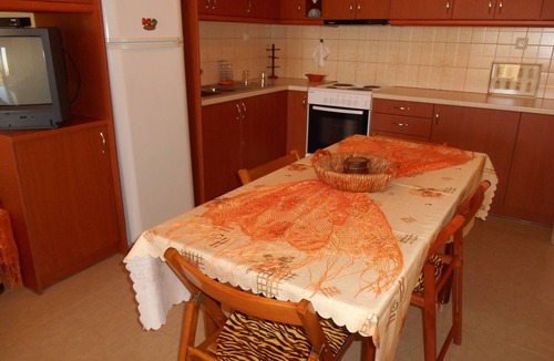 Fragkokastello Apartment | Dreams Days Holiday House with a panoramic view next to the sea, pool & gardens