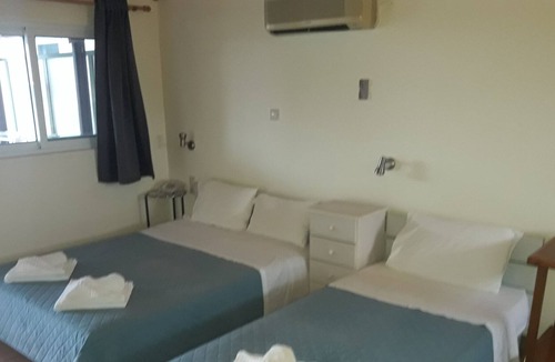 Mavrovouni Apartment | Drossia # 12 - Studio Apartment, Sleeps 3