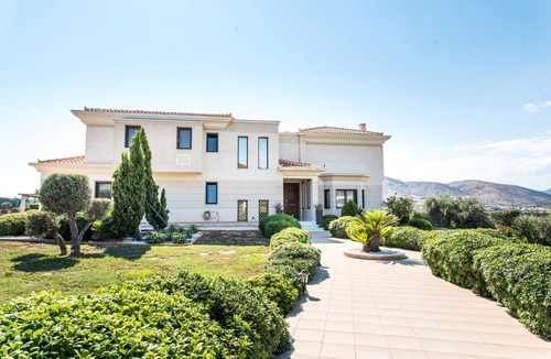 Palaia Fokaia Villa | East Coast Mansion