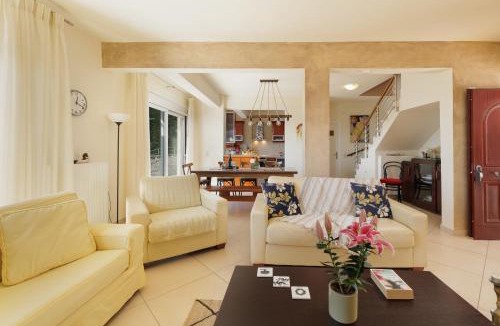 Doukades House | Ef Zin Villa