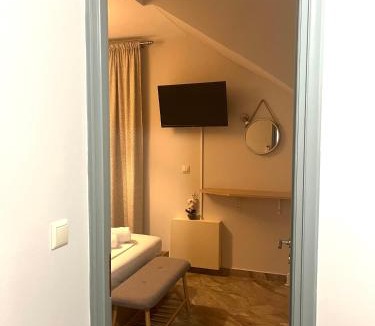 Lefktron Apartment | Elaionas Apartments 2