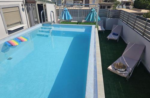 Chania Town Apartment | Elegant 2BR Apt Rooftop Pool & Walk to Old Town