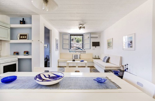 Kea Villa | Elegant Villa Petra, Thea and a guest house with a swimming pool and sea view