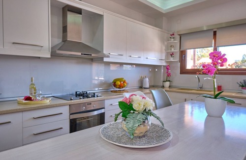 Agios Stefanos Avliotes Apartment | Elena Luxury Suite Agios Stefanos