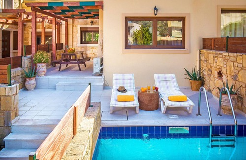 Palaiokastro Villa | Elia 5 maisonette,Near Heraklion, beach & taverns