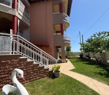 Flogita Apartment | ELINOR by the sea