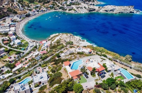 Lygaria Apartment | Elio C 1BDR Apt w/Garden 1 min from beach by Hospi