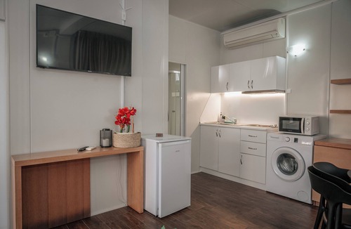 Katerini House | Elizabeth Queen Luxury Rooms