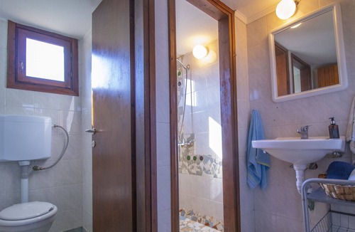 Sithonia Villa | “Elouda hub” One space habitat 100 m from the beach
