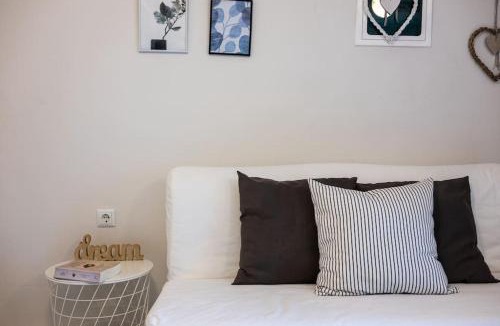 Avia Apartment | Elysian Studio